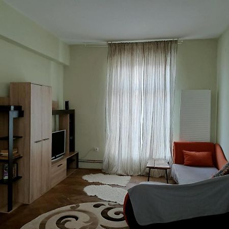 Lovely Apartament In Bucharest, Baba Novac Area Luaran gambar