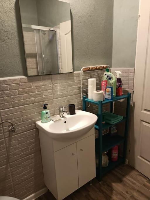 Lovely Apartament In Bucharest, Baba Novac Area Luaran gambar