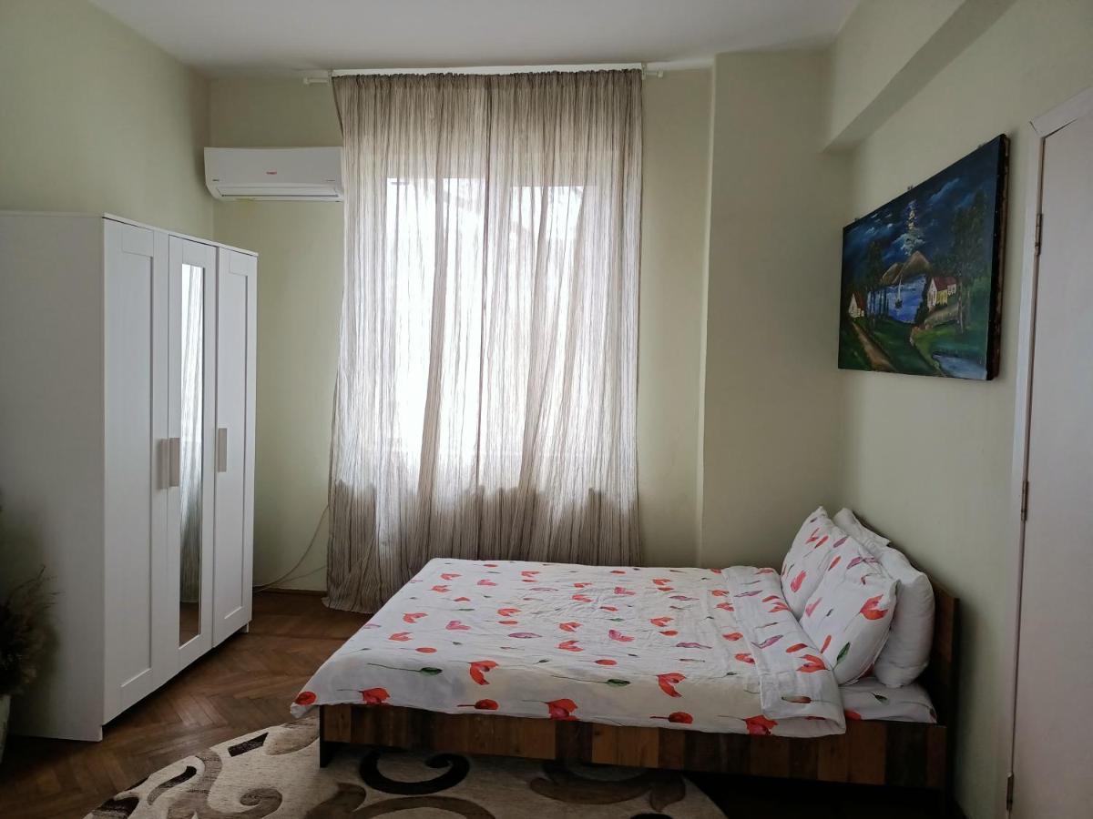 Lovely Apartament In Bucharest, Baba Novac Area Luaran gambar